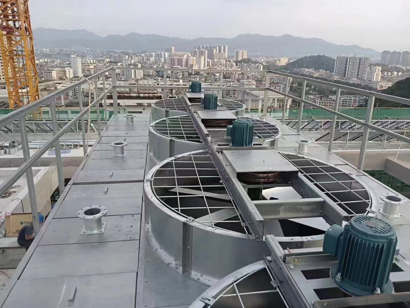 開式冷卻塔防凍主要措施有哪些？？(北方冷卻塔防凍)
